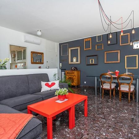 Udine Viale Venezia Huge Red Apartment Buitenkant foto