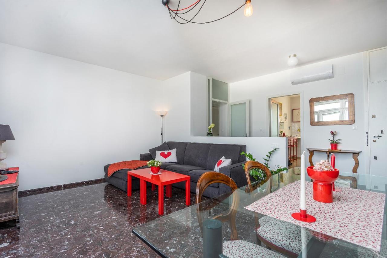 Udine Viale Venezia Huge Red Apartment Buitenkant foto