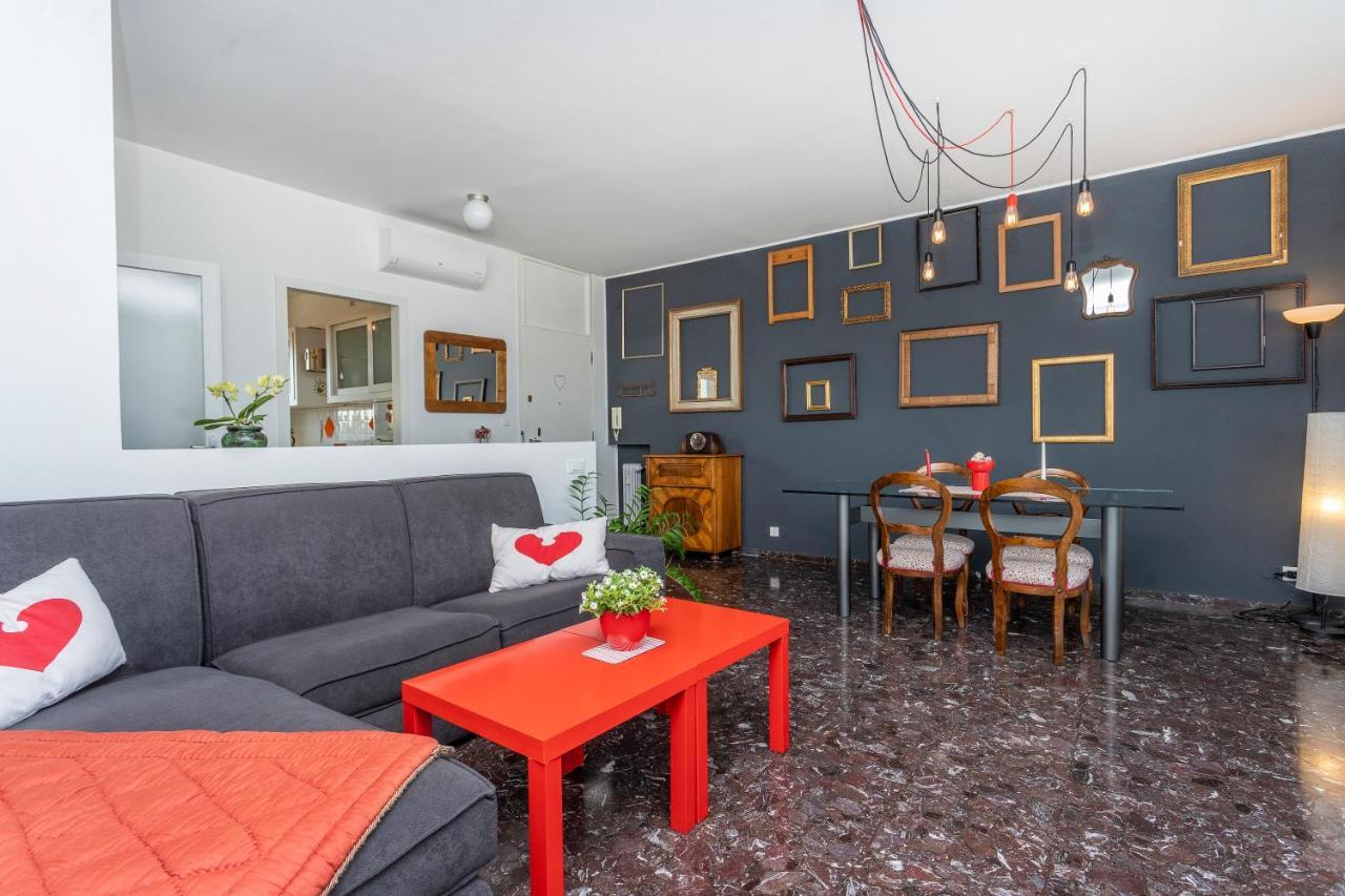 Udine Viale Venezia Huge Red Apartment Buitenkant foto